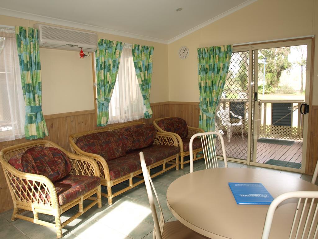 Cowra Holiday Park الغرفة الصورة