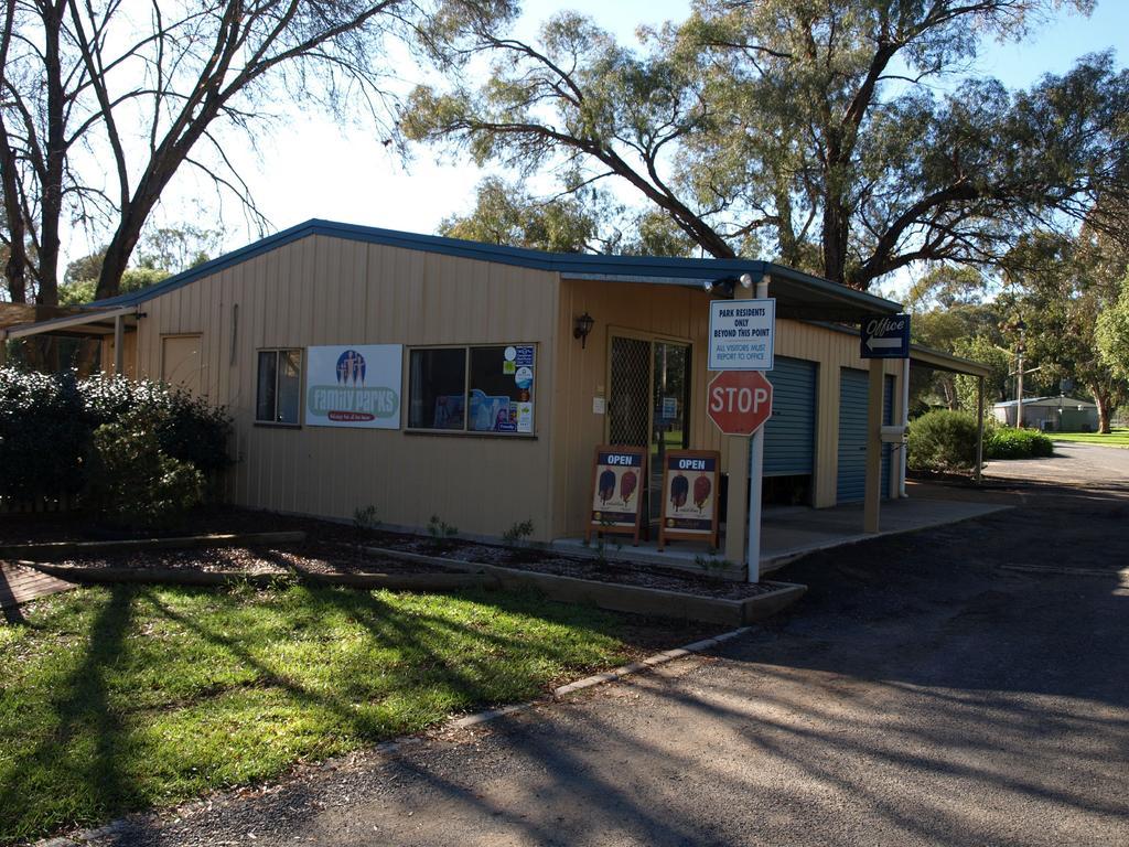 Cowra Holiday Park المظهر الخارجي الصورة