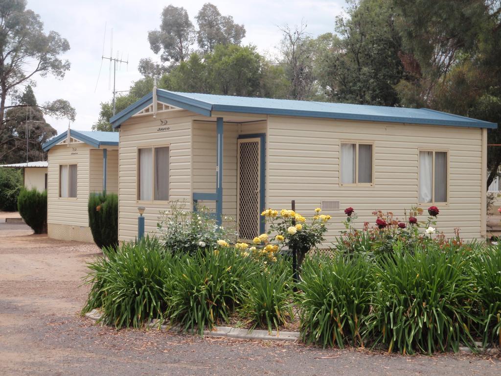 Cowra Holiday Park الغرفة الصورة